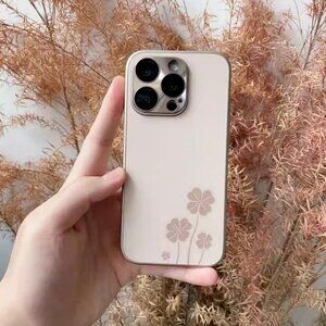 Cream iPhone16 Case